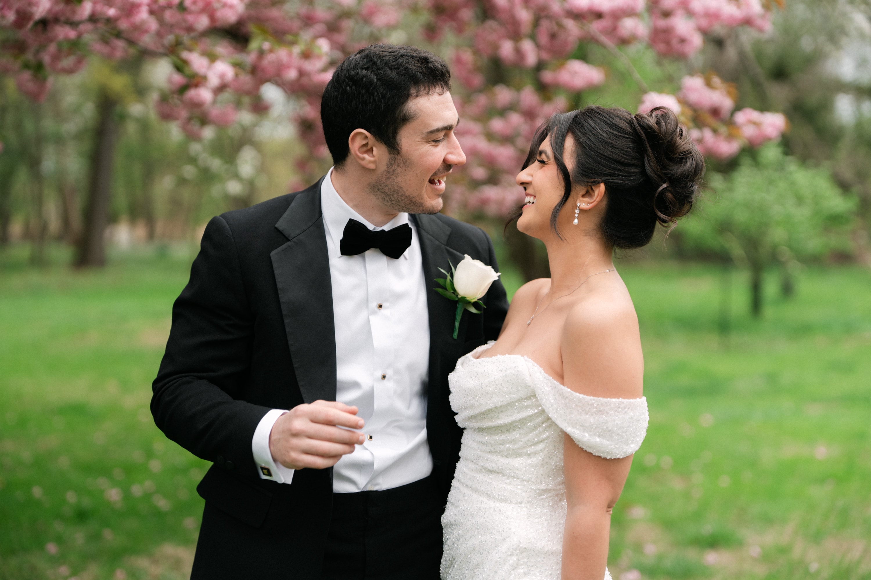Alexandra and Adam wedding photography at Glen Island Harbour Club in New Rochelle, New York