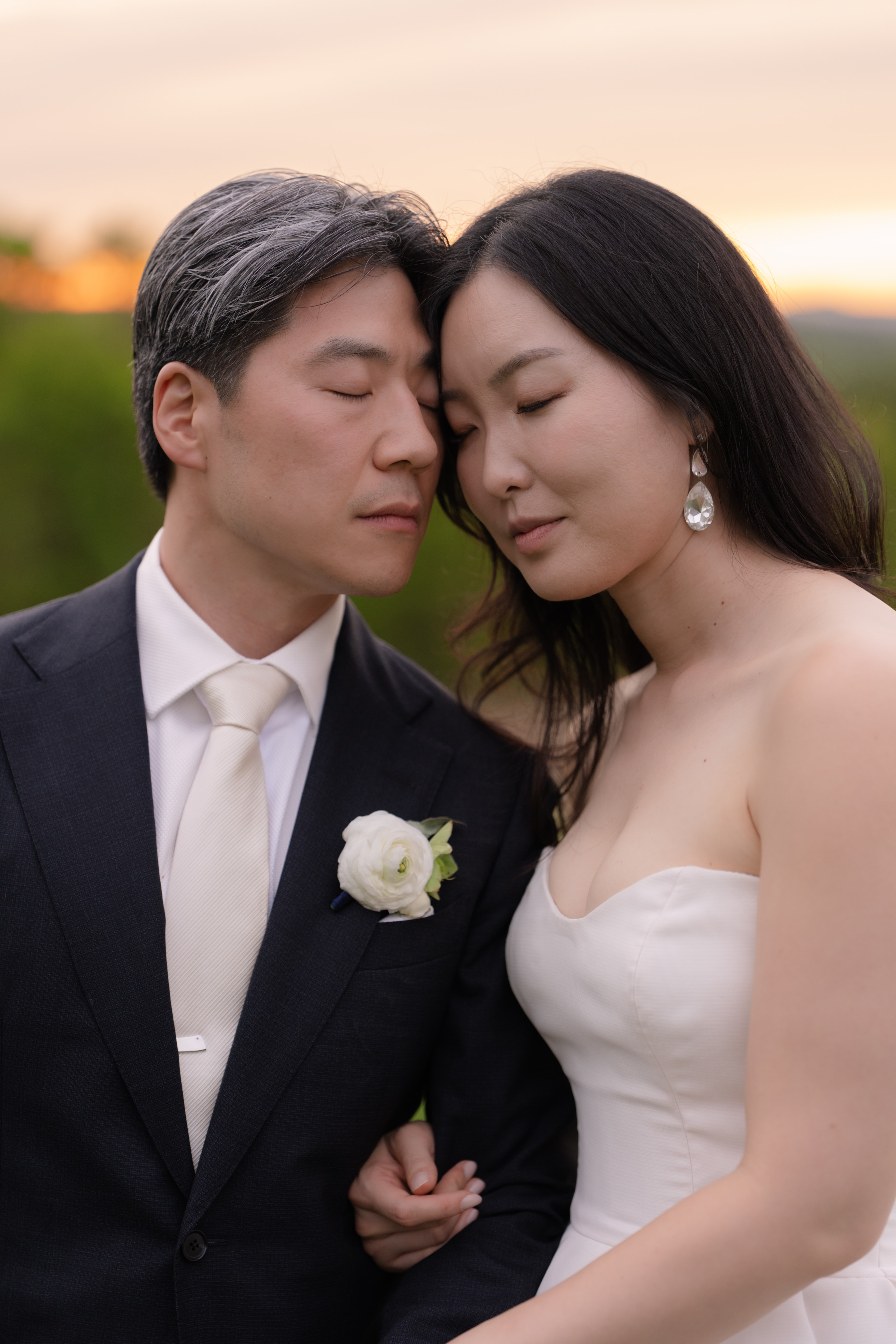 Hannah and Kisuk wedding photography at Fruitlands Museum in Harvard, MA