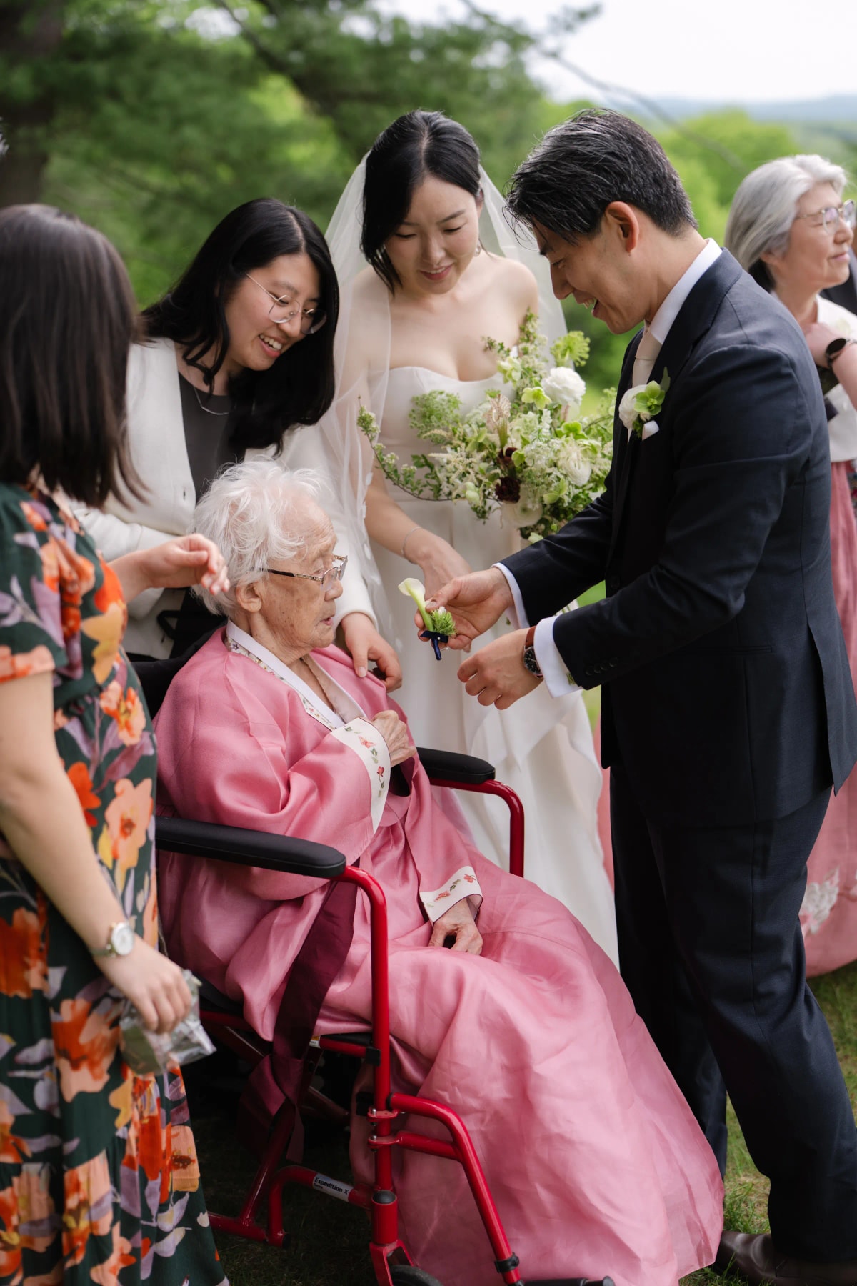 Documentary wedding photograph by Andrew Kusakin